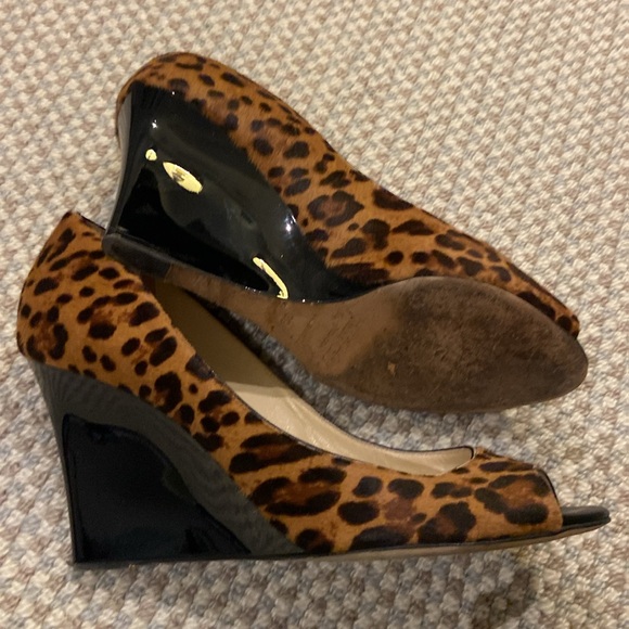 Jimmy Choo leopard print wedge size  39 1/2 - Picture 4 of 4